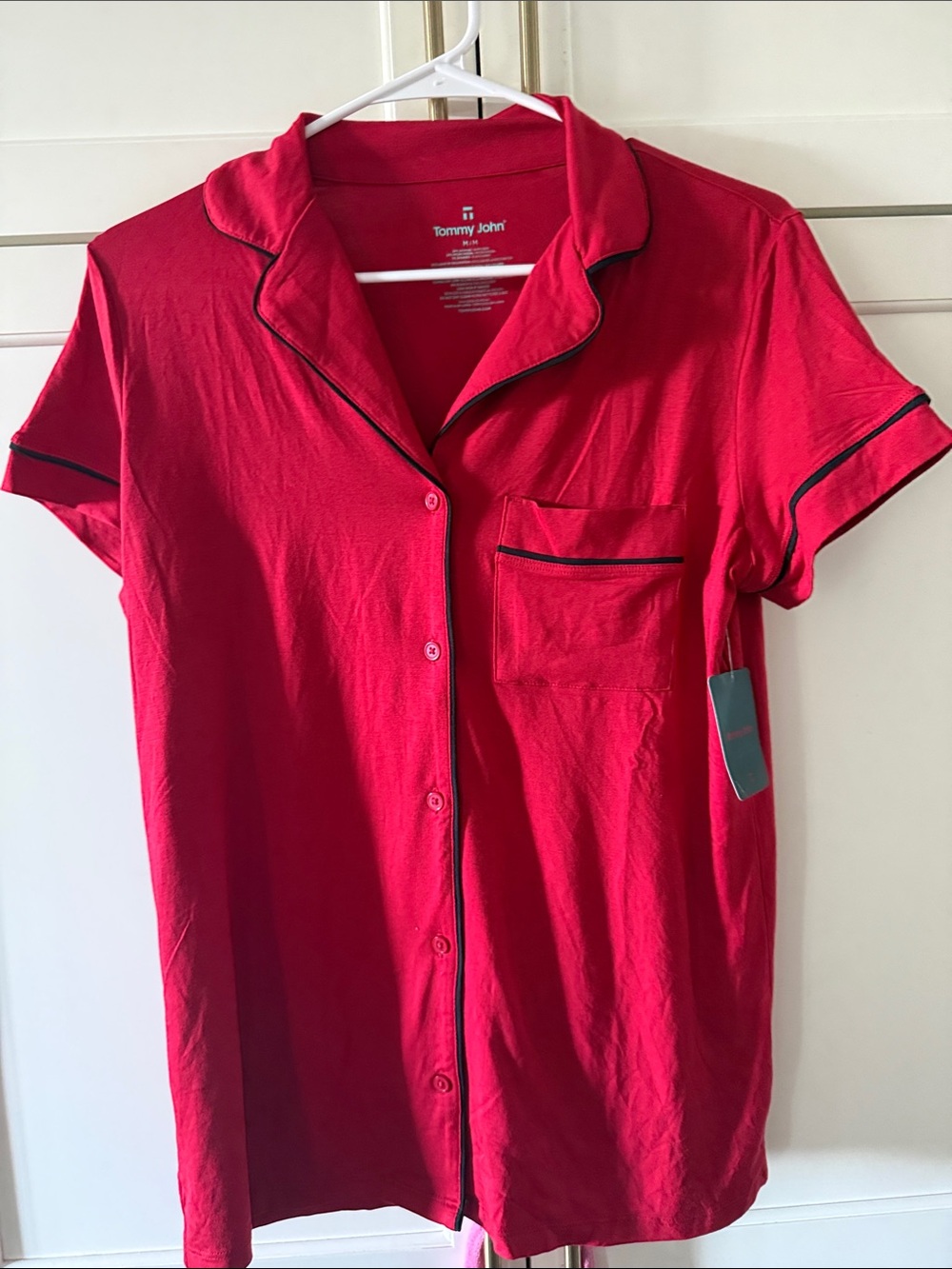 Tommy John Red Short-Sleeve Button-Down Pajama Top with Black Piping